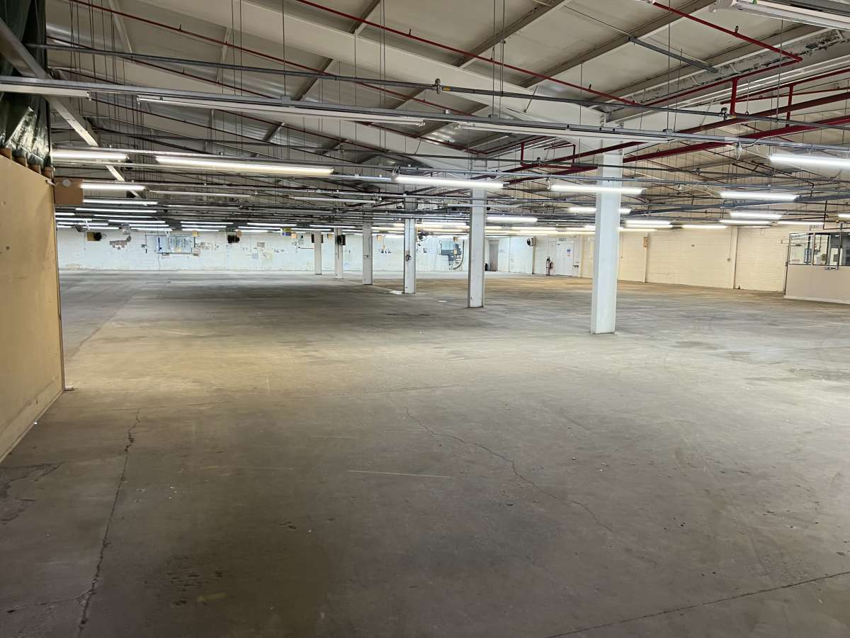 Industrial Unit in Bradford - photo 2
