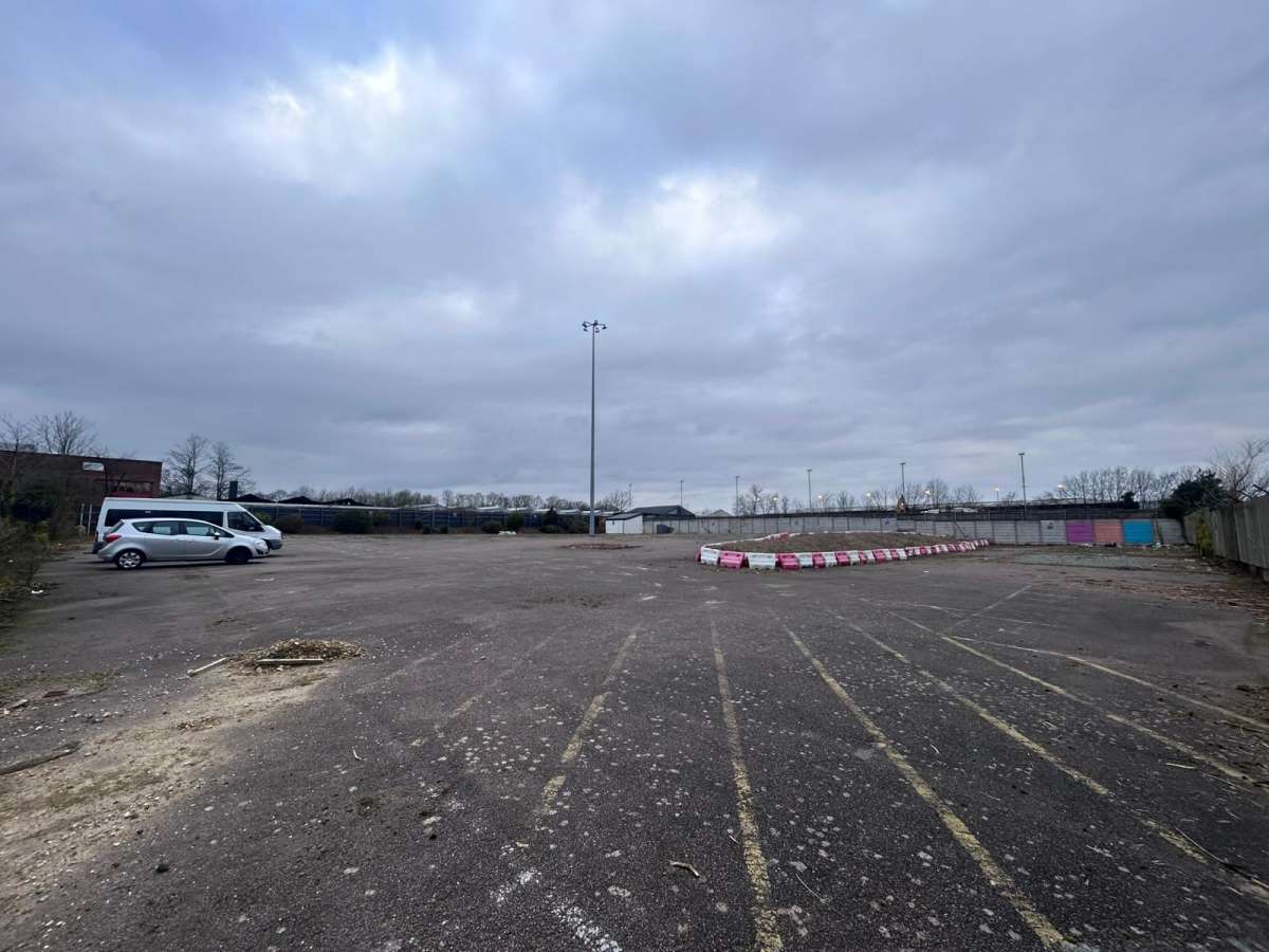 Industrial Unit in Stevenage - photo 3