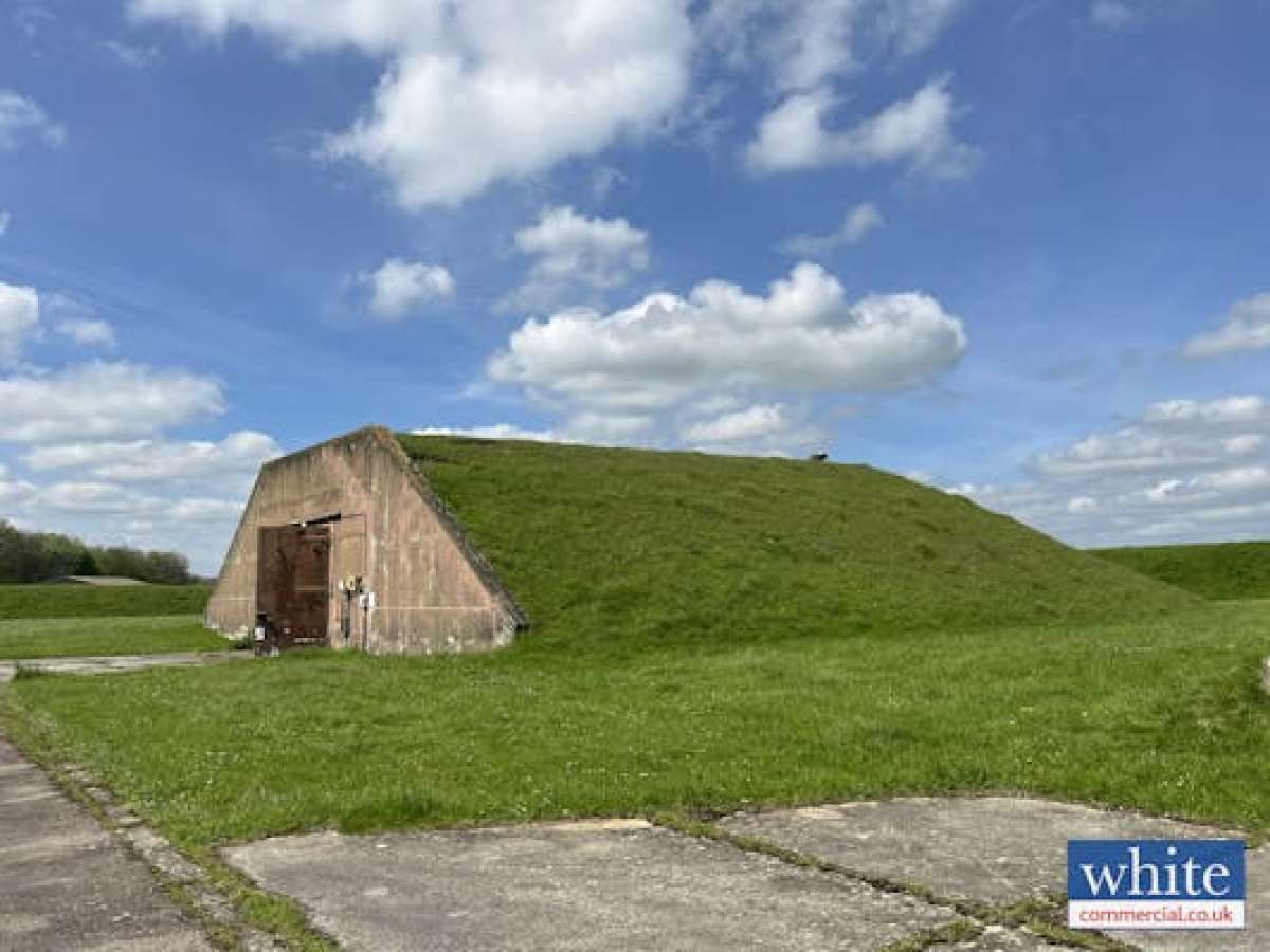 Industrial Unit in Bicester - photo 3