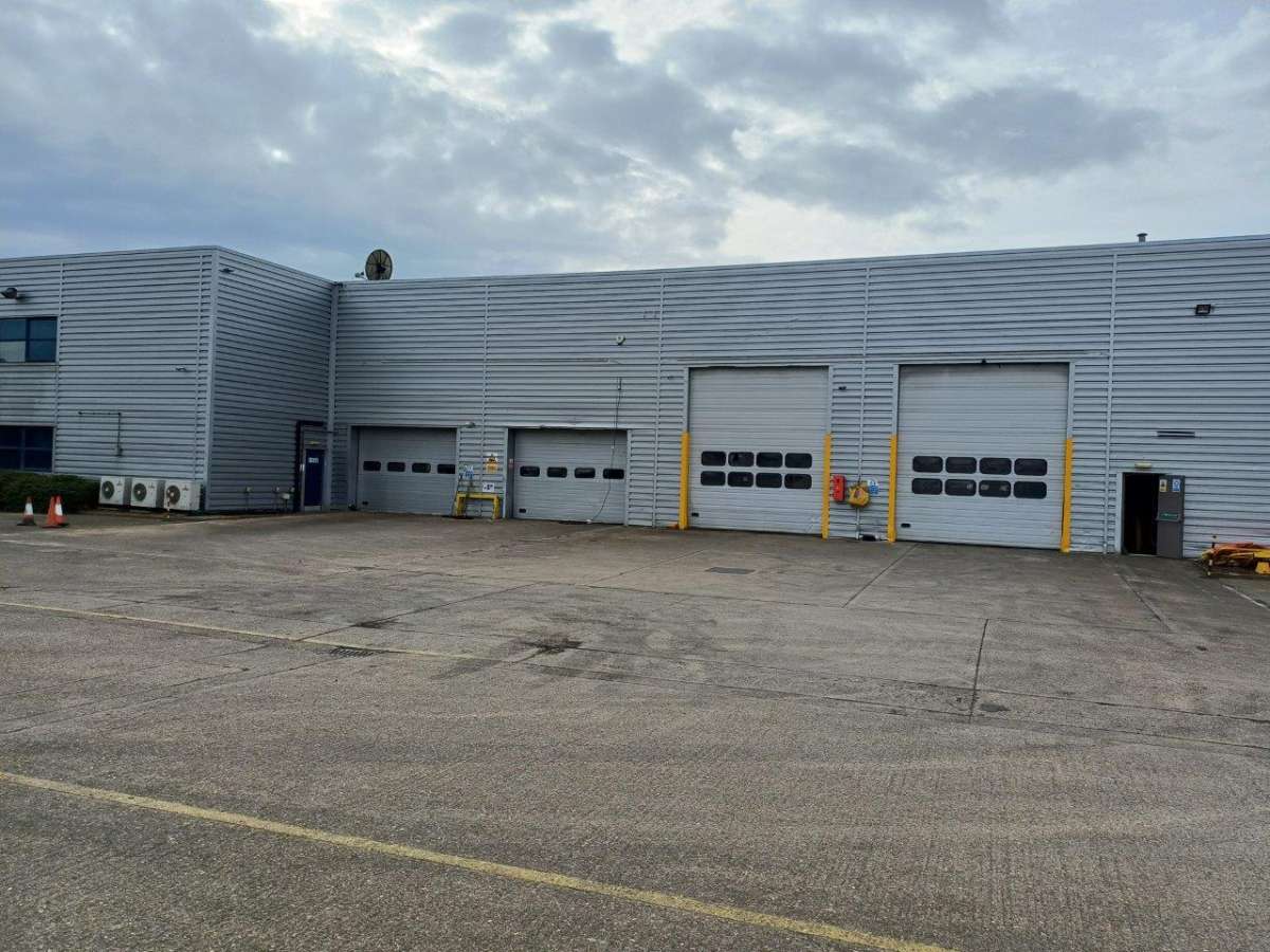 Industrial Unit in Corby - photo 3