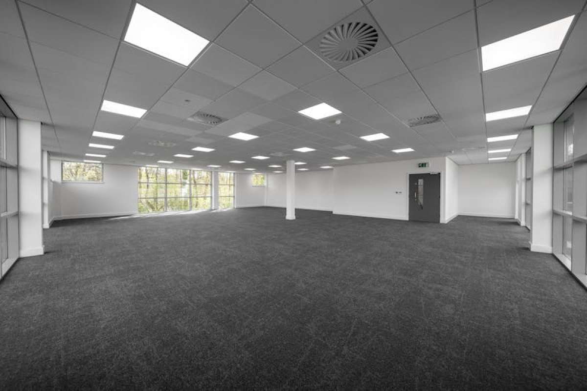 Industrial Unit in Havant - photo 4