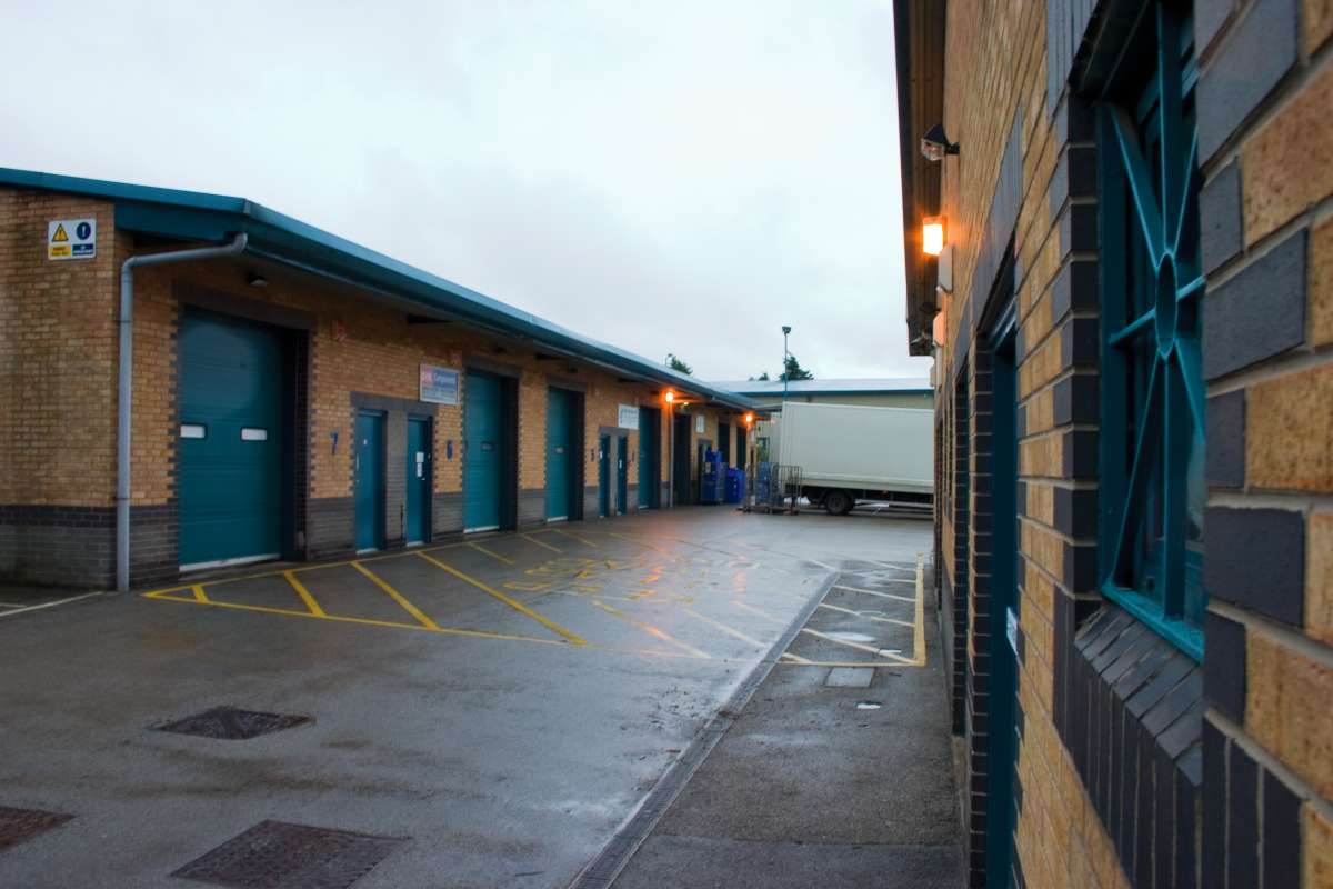 Industrial Unit in Bradford - photo 3