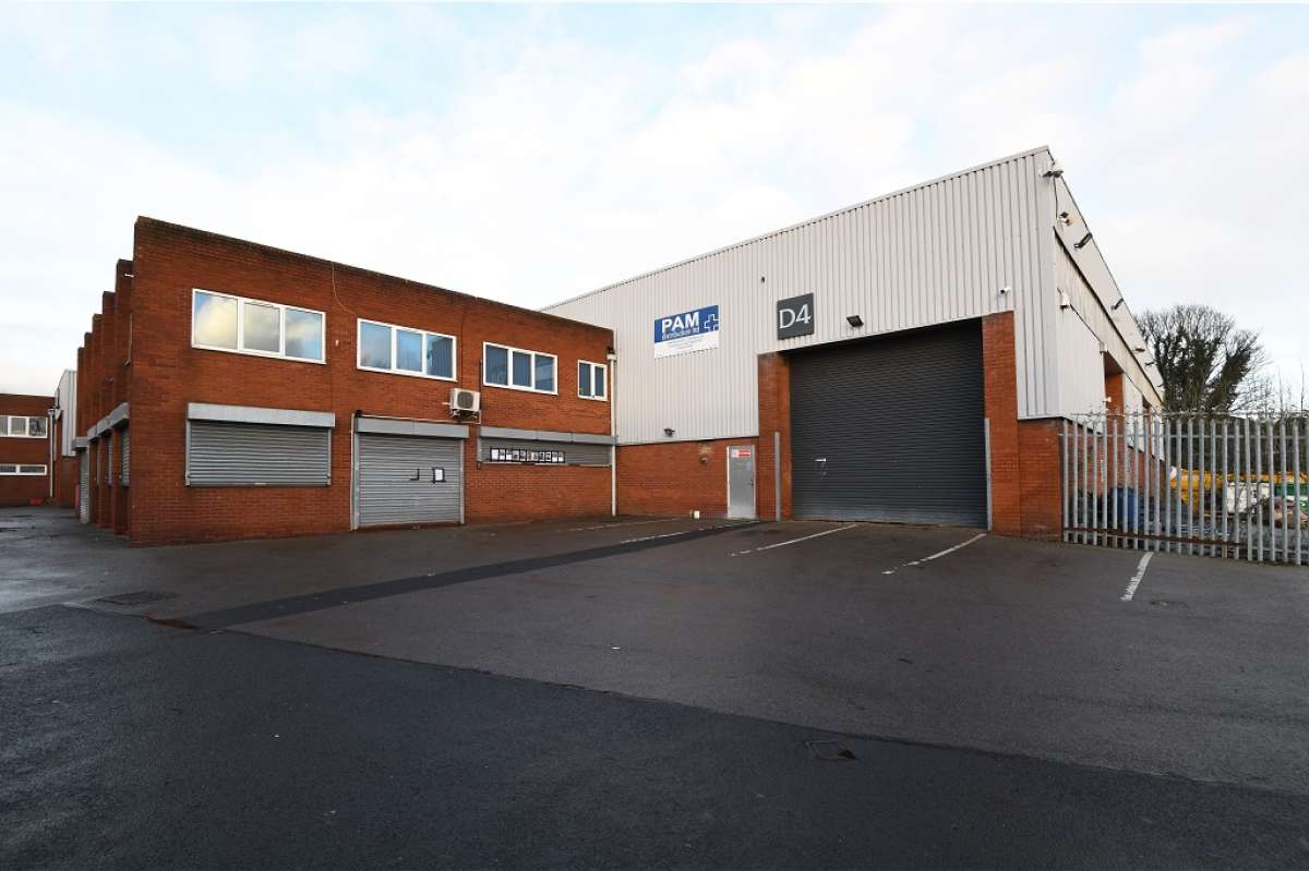 Industrial Unit in Willenhall - photo 2