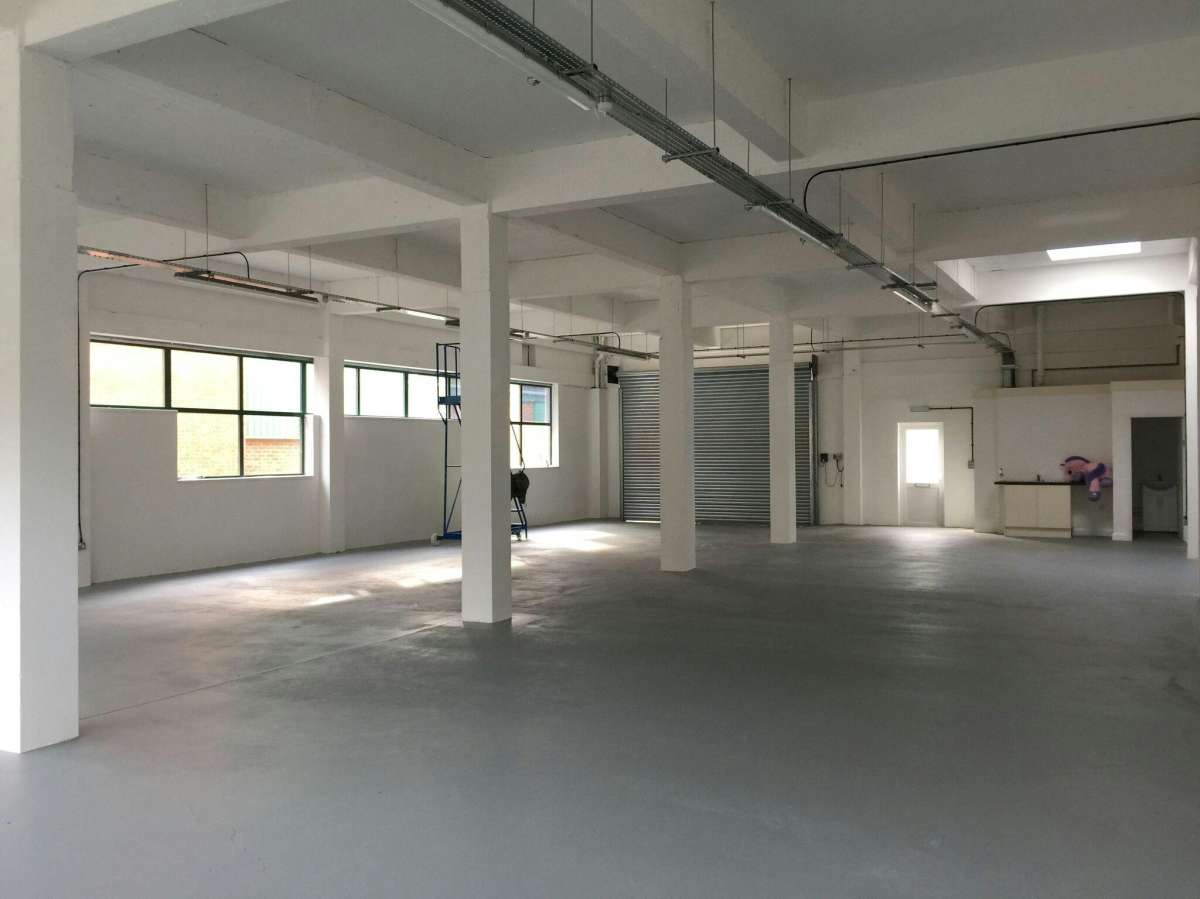 Industrial Unit in Fareham - photo 3