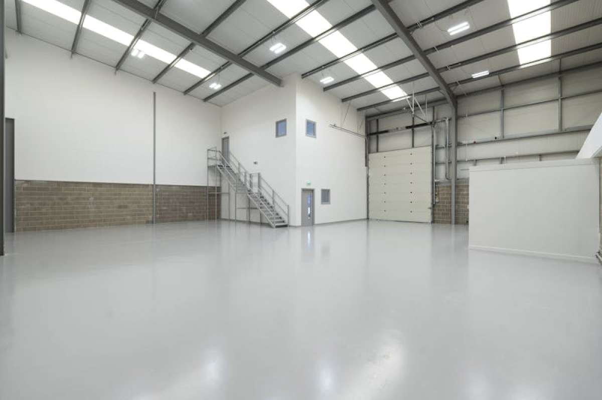 Industrial Unit in Portsmouth - photo 2