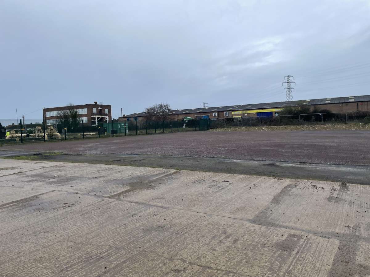 Industrial Unit in Eastbourne - photo 2