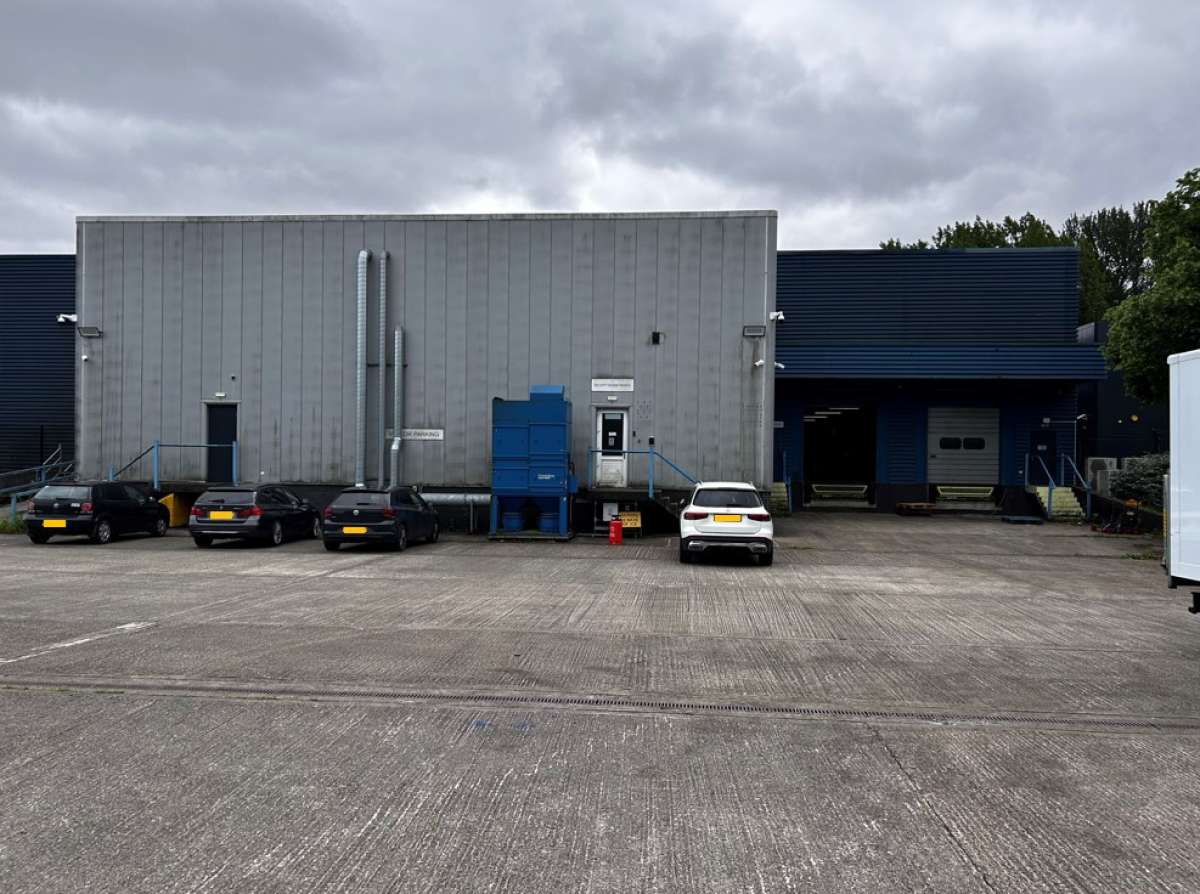 Industrial Unit in Cardiff - photo 2