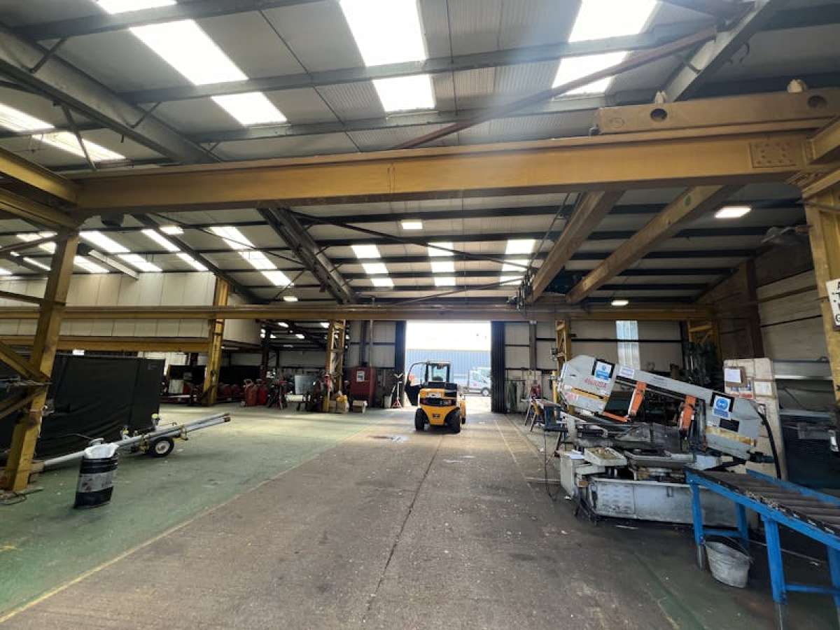 Industrial Unit in Southampton - photo 3