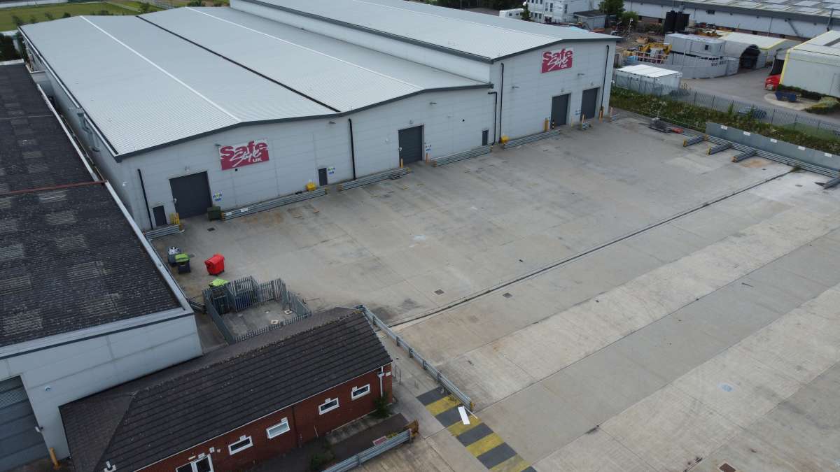 Industrial Unit in Barnsley - photo 2