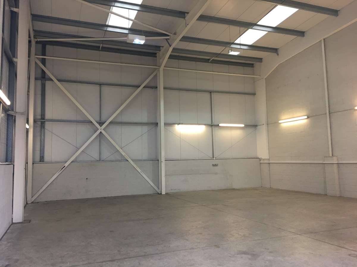 Industrial Unit in Redhill - photo 2