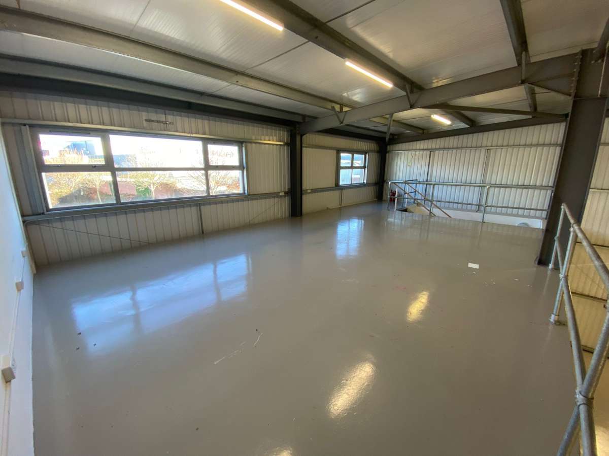Industrial Unit in Sutton - photo 3