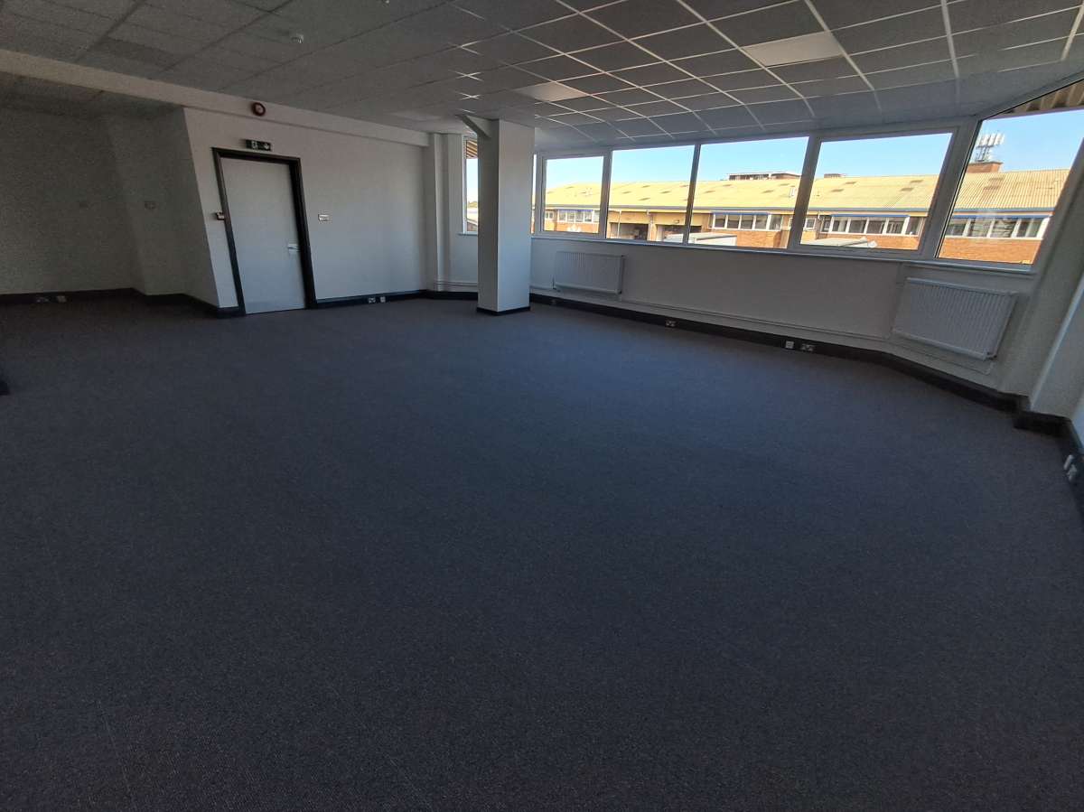 Industrial Unit in Mitcham - photo 4