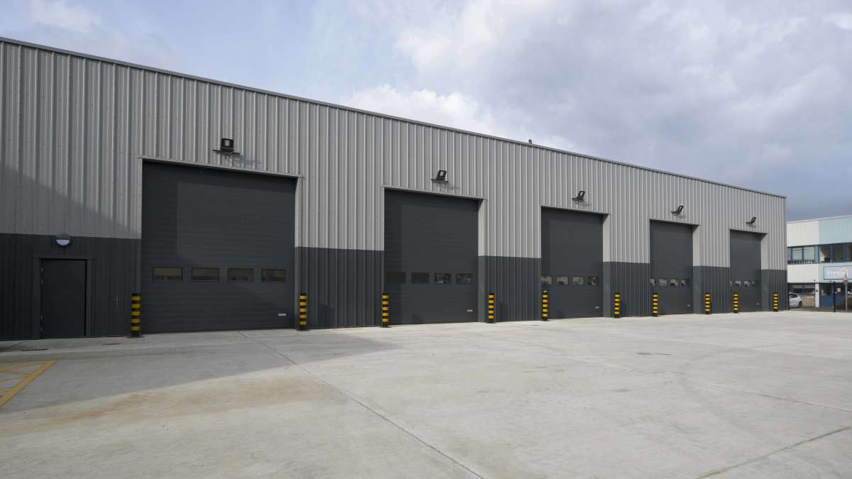 Industrial Unit in Mitcham - photo 2