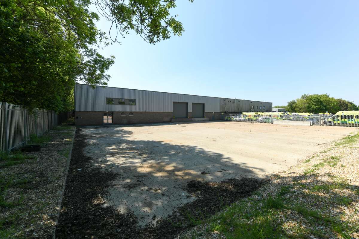 Industrial Unit in Nursling - photo 3