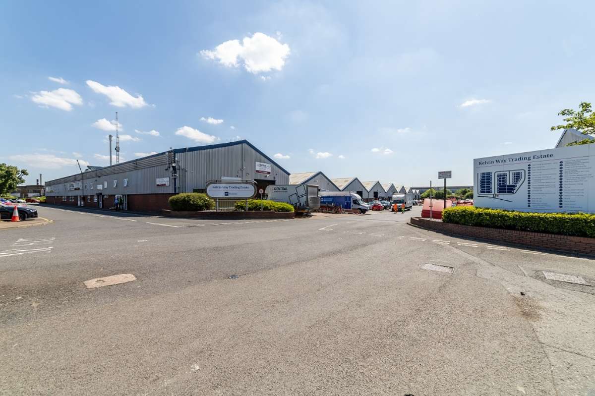 Industrial Unit in West Bromwich - photo 4