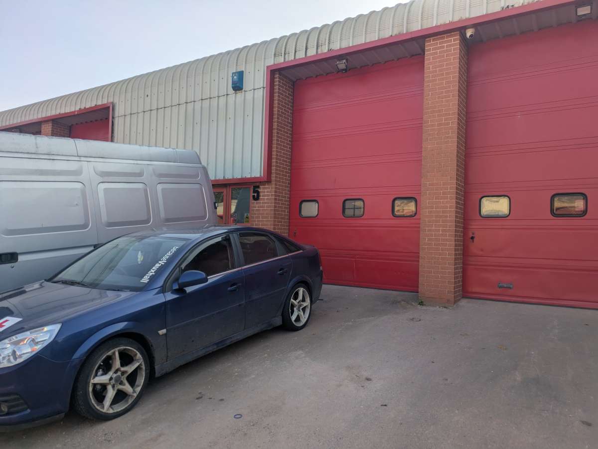 Industrial Unit in Exeter - photo 2