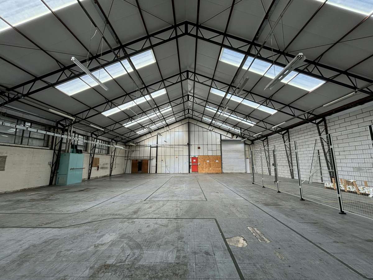 Industrial Unit in Portsmouth - photo 2