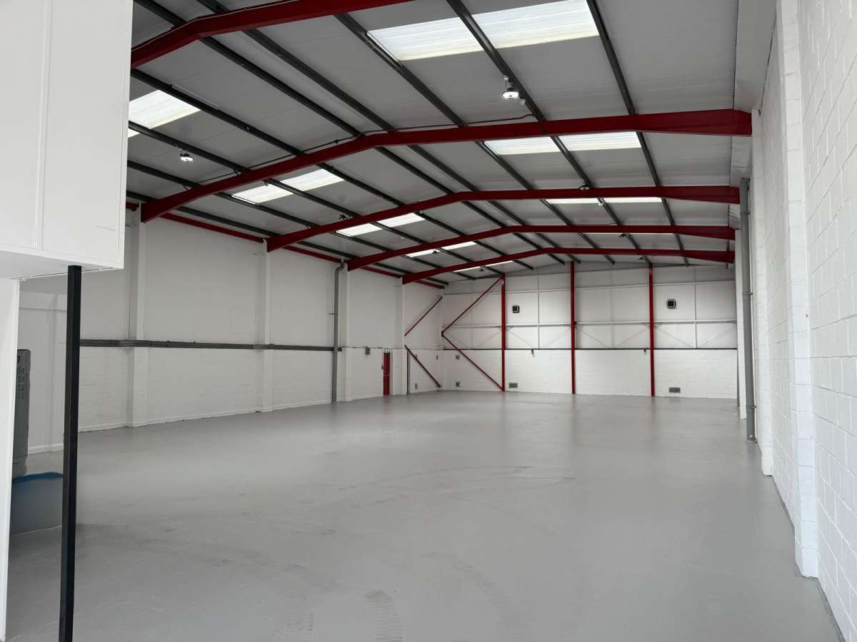 Industrial Unit in Leeds - photo 2