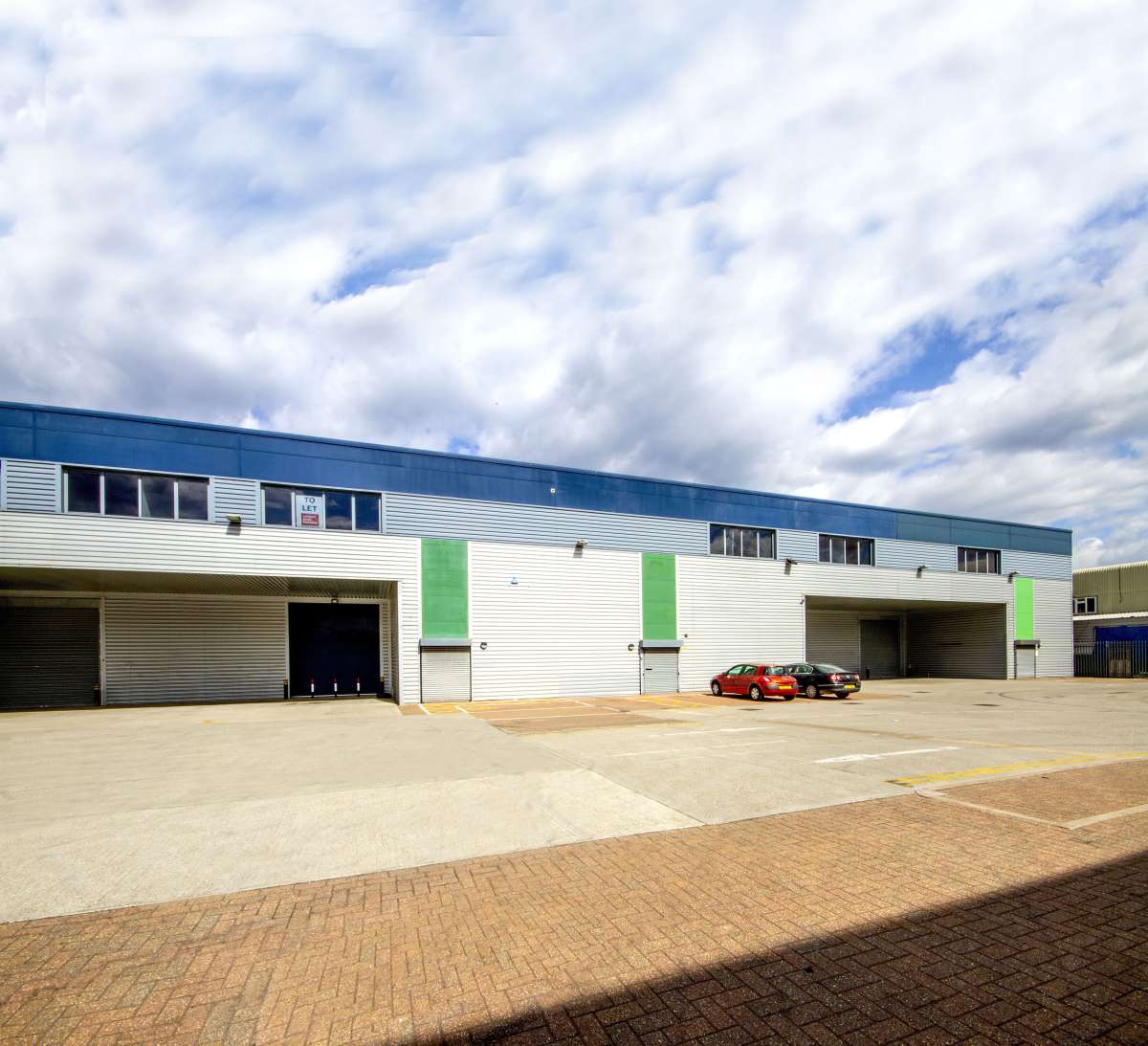 Industrial Unit in Edmonton - photo 2