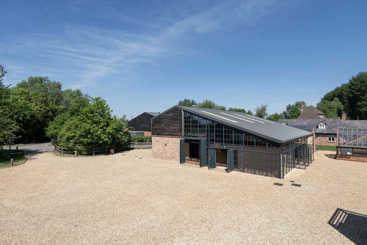 Industrial Unit in Bicester - photo 4