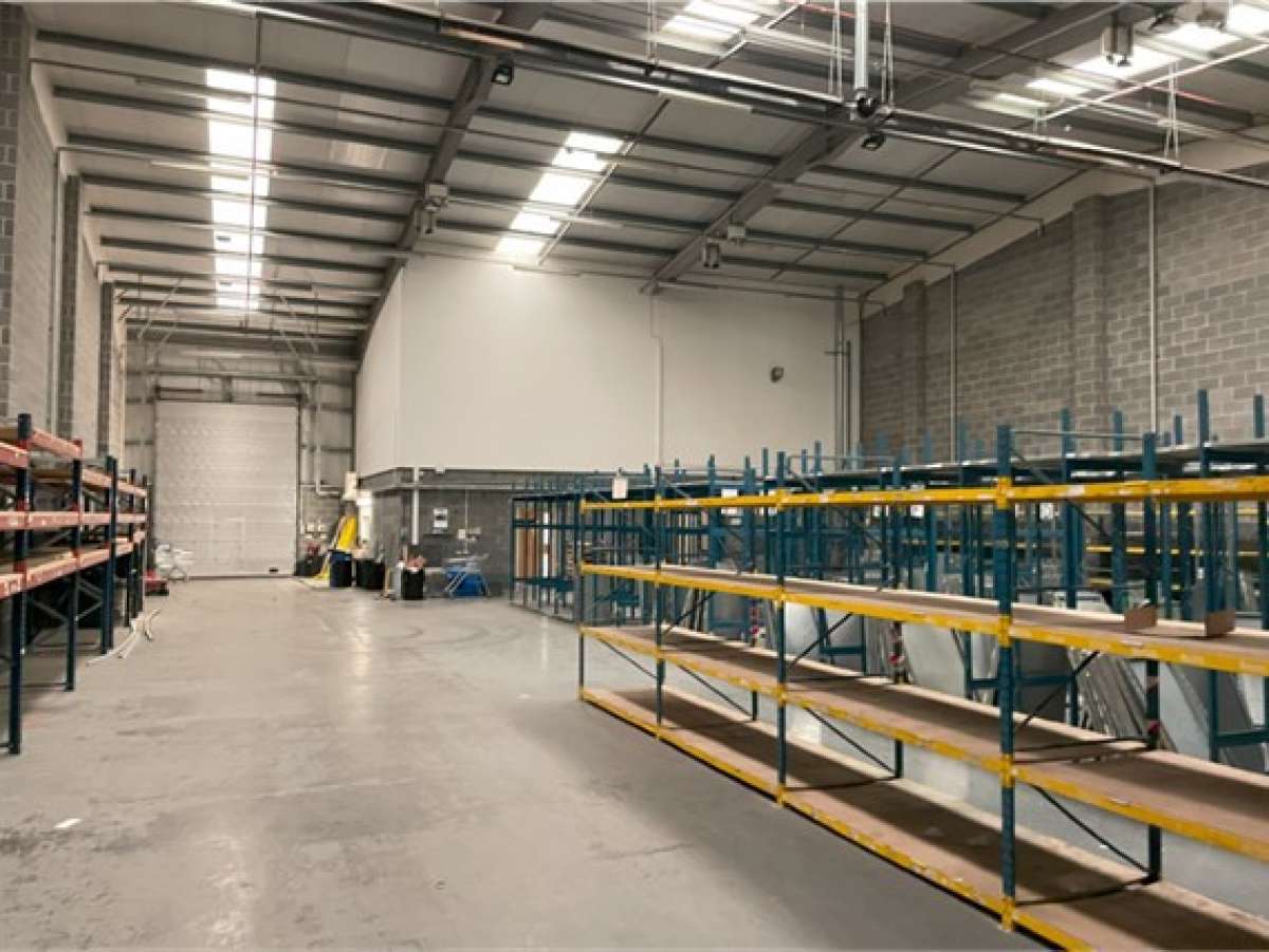 Industrial Unit in Bristol - photo 2