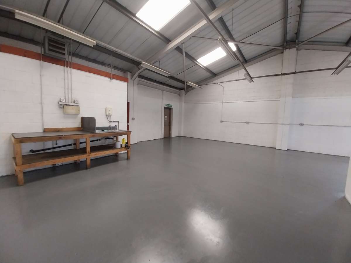 Industrial Unit in Lincoln - photo 2