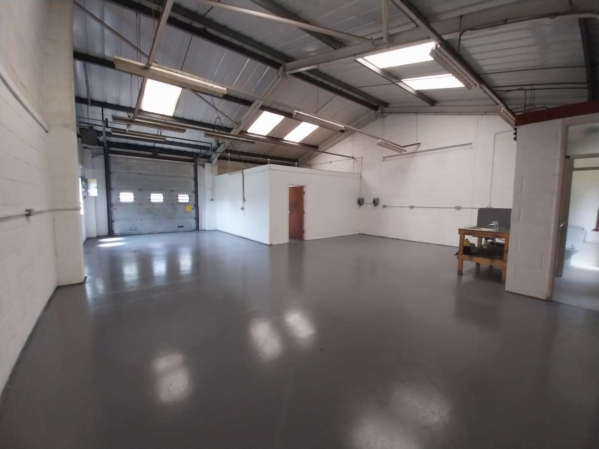 Industrial Unit in Lincoln - photo 4