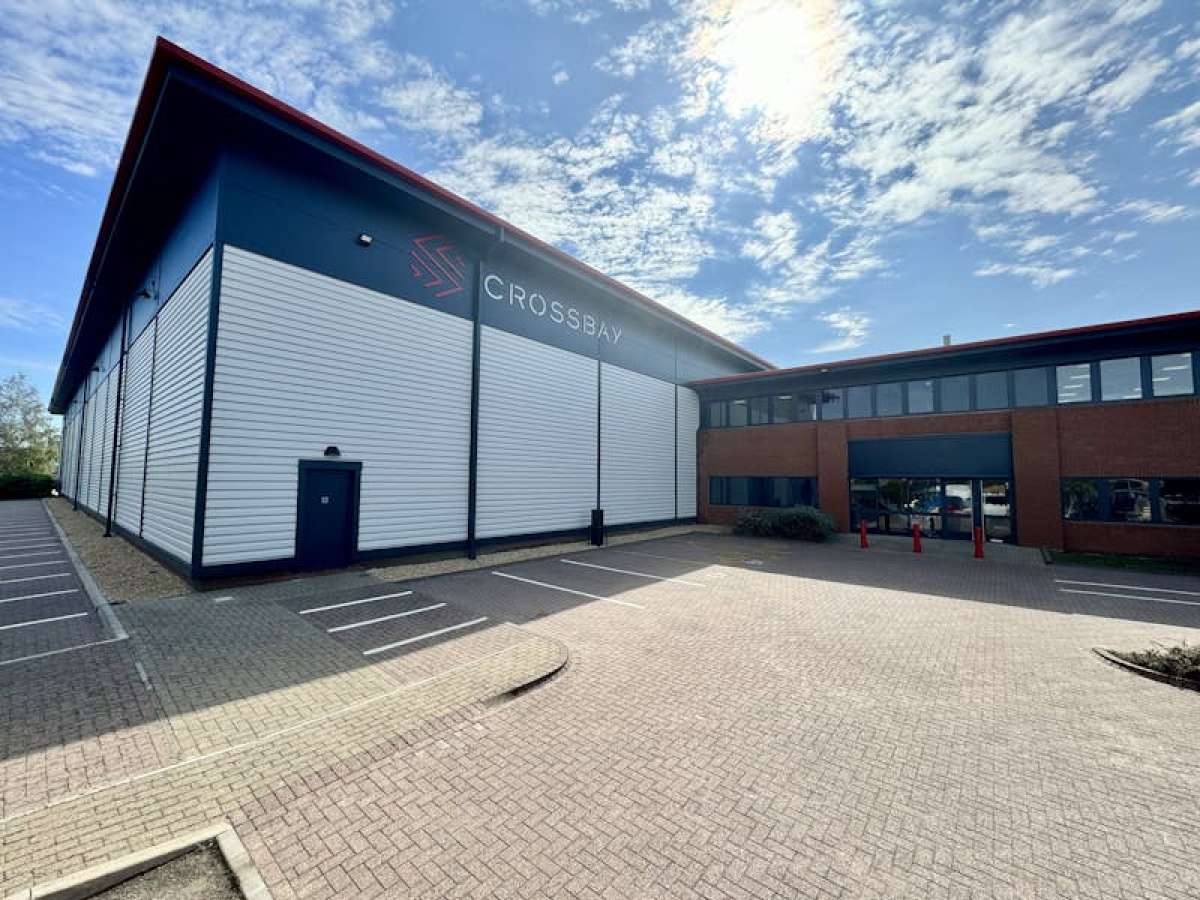 Industrial Unit in Farnborough - photo 2