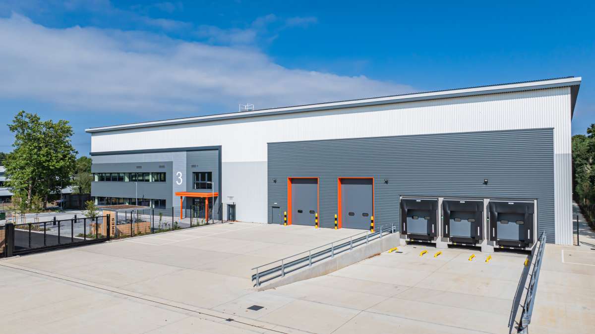 Industrial Unit in Fareham - photo 3