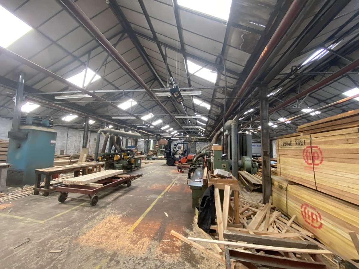 Industrial Unit in Dudley - photo 2