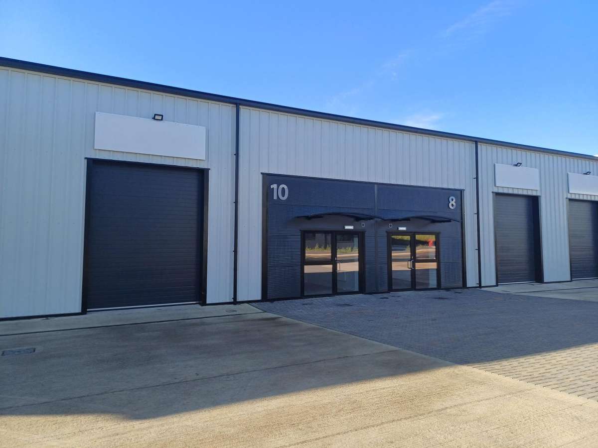Industrial Unit in Peterborough - photo 2
