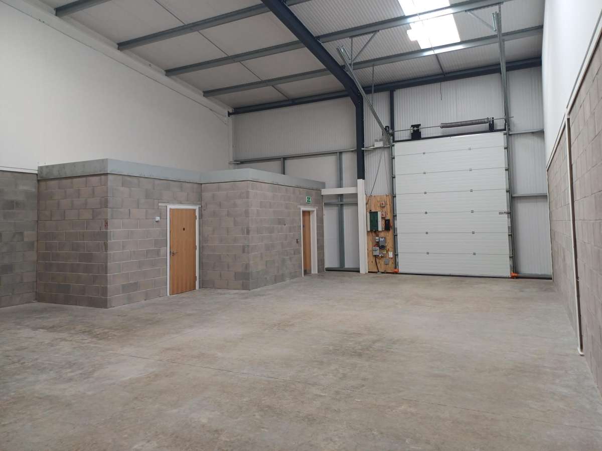 Industrial Unit in Peterborough - photo 4