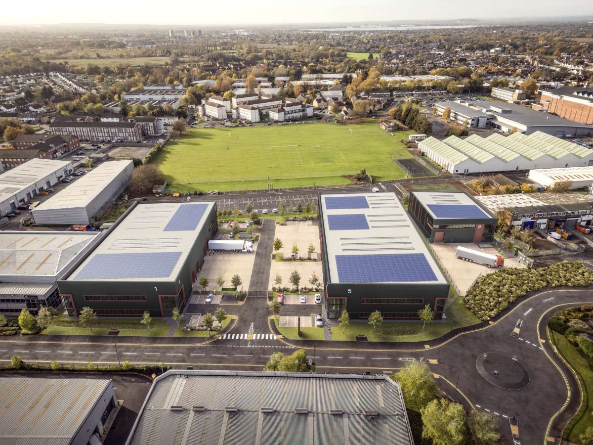 Industrial Unit in Feltham - photo 3