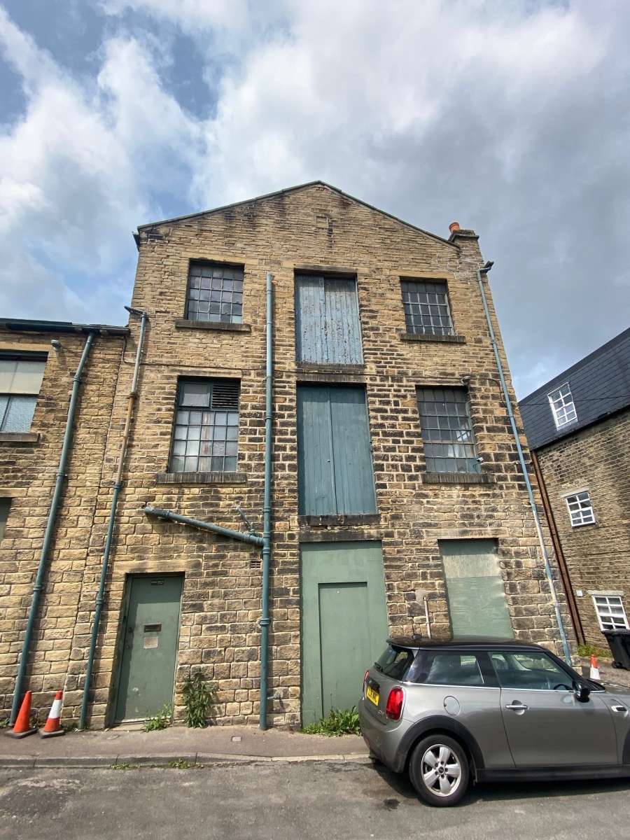 Industrial Unit in Halifax - photo 2