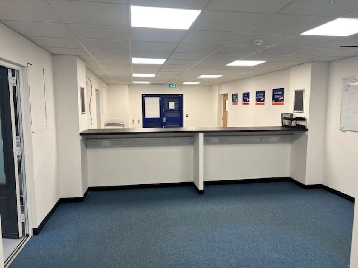 Industrial Unit in Willenhall - photo 3