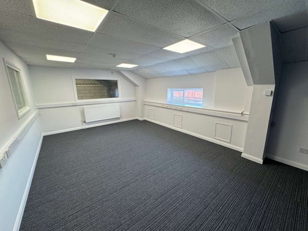 Industrial Unit in Northampton - photo 4