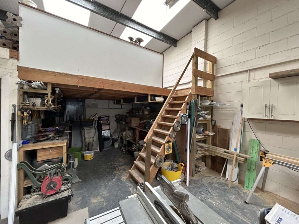 Industrial Unit in Saltash - photo 4