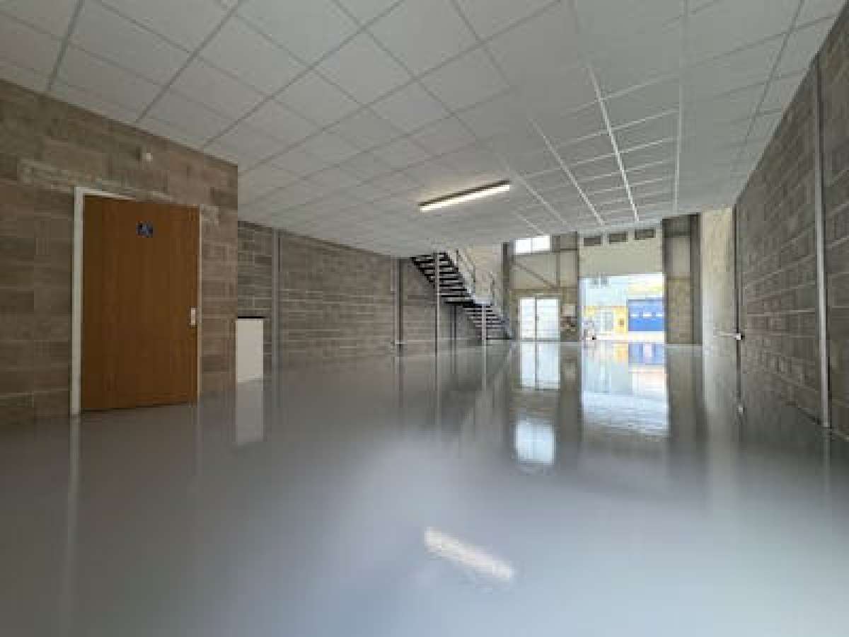 Industrial Unit in Chichester - photo 3