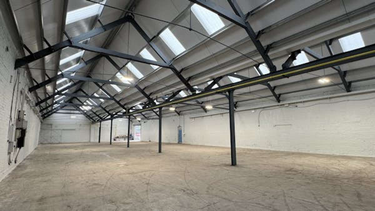Industrial Unit in Stourport-On-Severn - photo 3