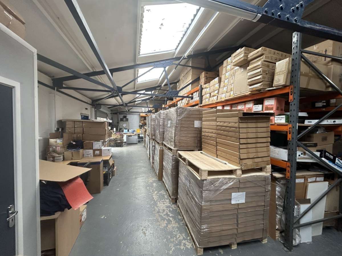 Industrial Unit in Leicester - photo 2