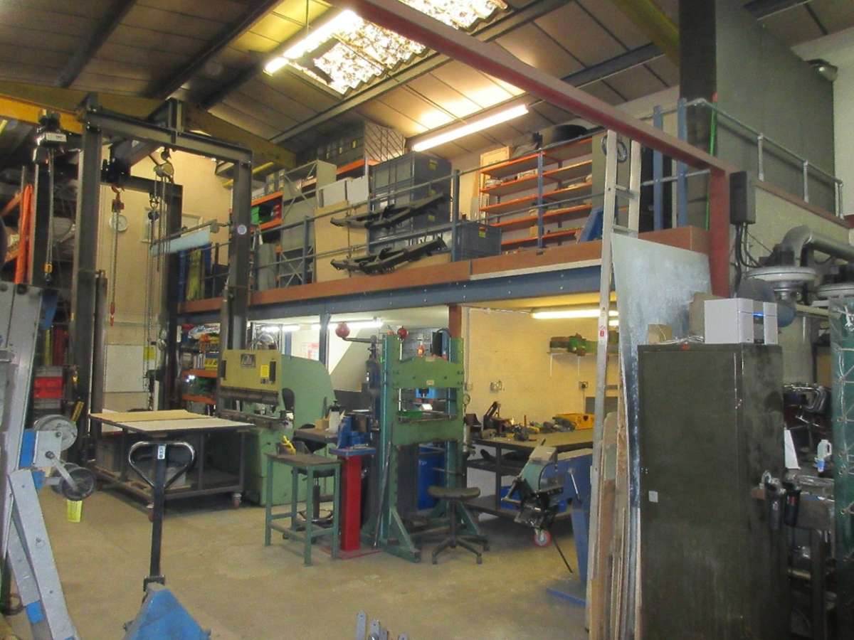 Industrial Unit in Billingshurst - photo 2