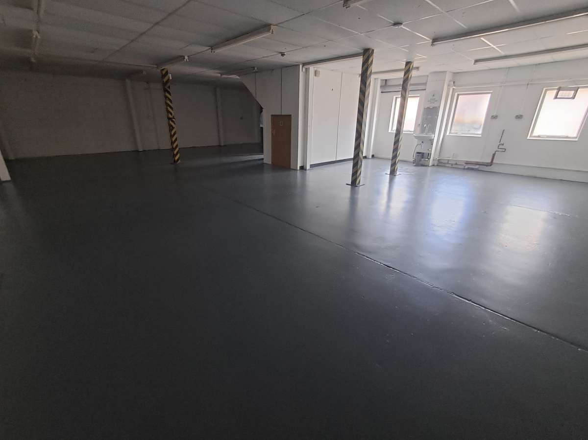 Industrial Unit in Sutton - photo 2