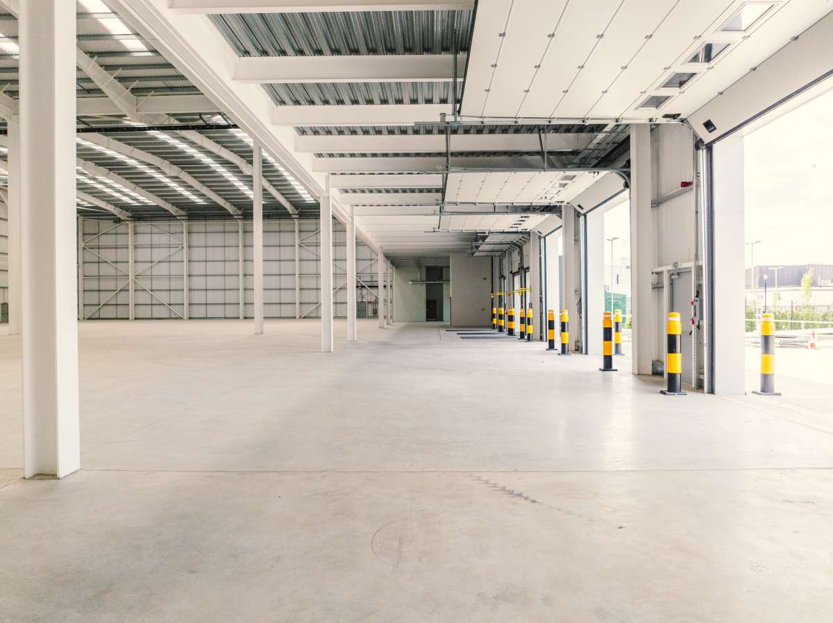 Industrial Unit in Croydon - photo 3