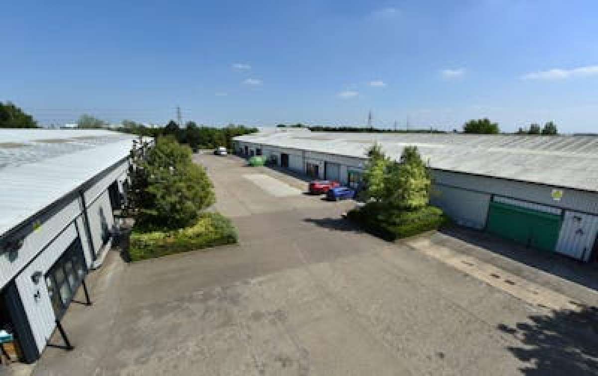 Industrial Unit in Corby - photo 2