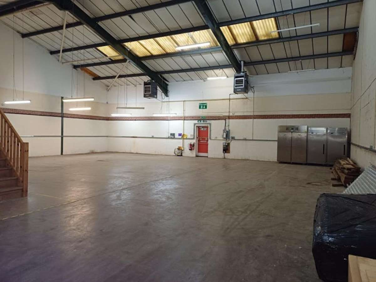 Industrial Unit in Kettering - photo 2