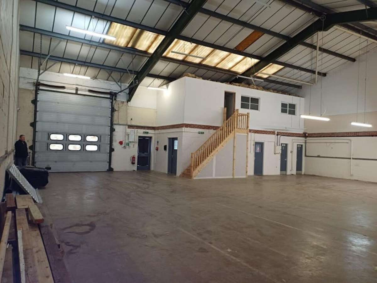 Industrial Unit in Kettering - photo 3