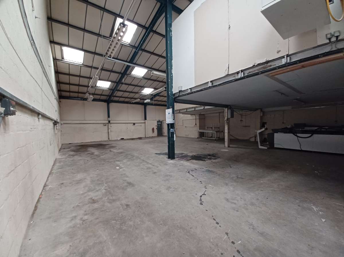 Industrial Unit in Plymouth - photo 3