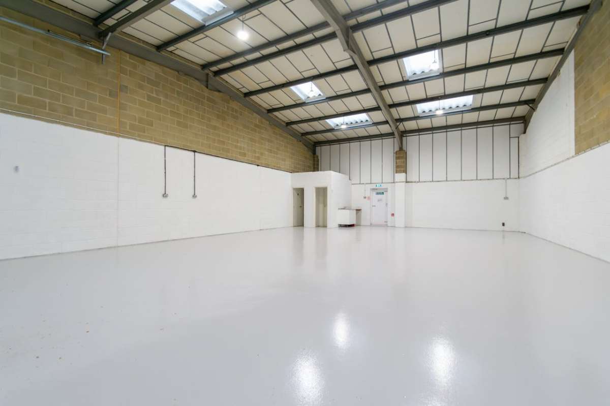 Industrial Unit in Poole - photo 3