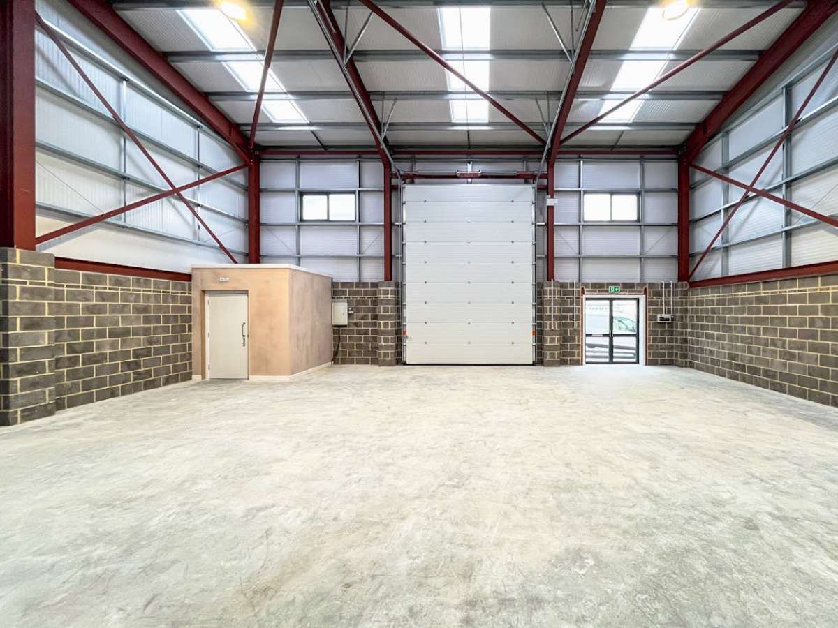 Industrial Unit in Wimborne - photo 4