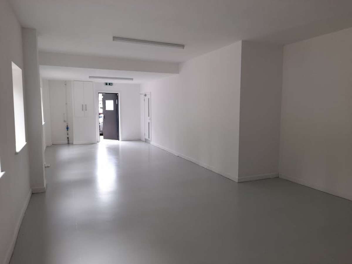 Industrial Unit in Hungerford - photo 4